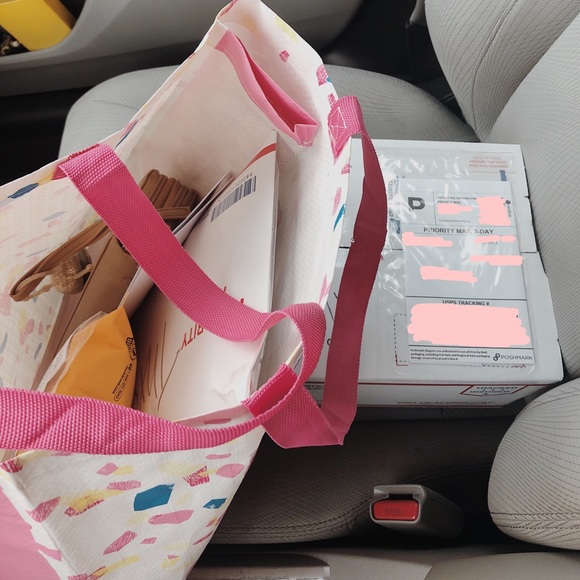 Thanks for checking out my closet! ๐ซ - Picture 5 of 11